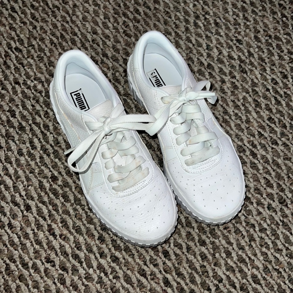Puma Sneakers